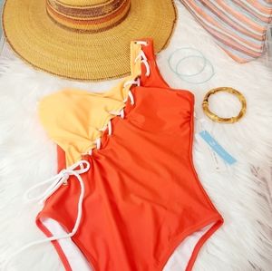 Style box NWT XS one piece swimsuit vacation style box